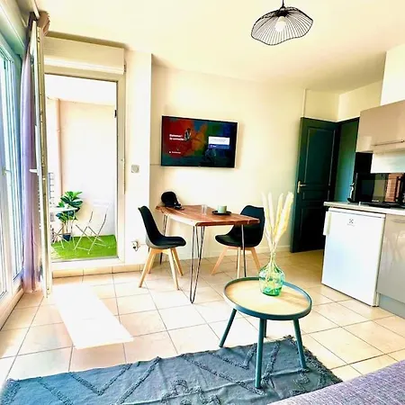 Lumineux T1 : Balcon, Tv Sat&vod, Proche Part-dieu & Universite 아파트 *